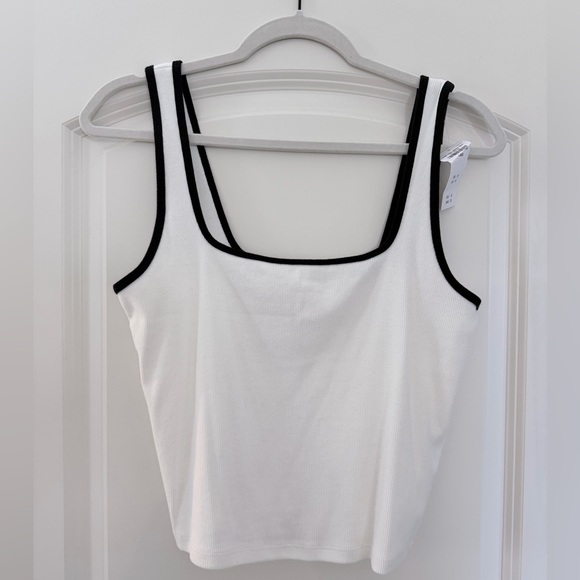 NWT Abercrombie & Fitch Ribbed White Tank Top with Black Trim - Picture 4 of 4